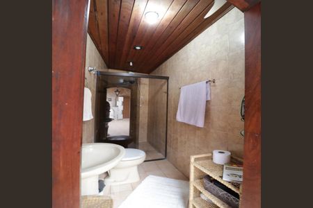 Casa à venda com 375m², 7 quartos e 3 vagasBanheiro 1