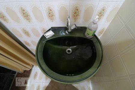 Casa à venda com 375m², 7 quartos e 3 vagasBanheiro da Suíte - pia