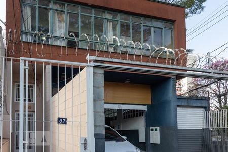 Casa à venda com 120m², 2 quartos e sem vagaFachada