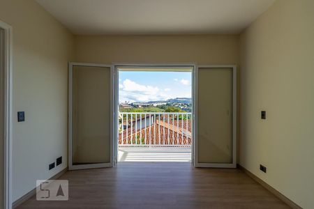 Casa de condomínio à venda com 297m², 4 quartos e 2 vagas Casa de condomínio à venda com 297m², 4 quartos e 2 vagasSuíte Master