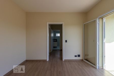 Casa de condomínio à venda com 297m², 4 quartos e 2 vagas Casa de condomínio à venda com 297m², 4 quartos e 2 vagasSuíte Master