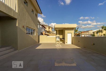 Casa de condomínio à venda com 297m², 4 quartos e 2 vagas Casa de condomínio à venda com 297m², 4 quartos e 2 vagasQuintal