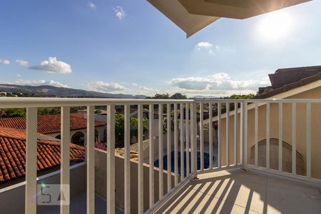 Casa de condomínio à venda com 297m², 4 quartos e 2 vagas Casa de condomínio à venda com 297m², 4 quartos e 2 vagasVaranda Suíte Master