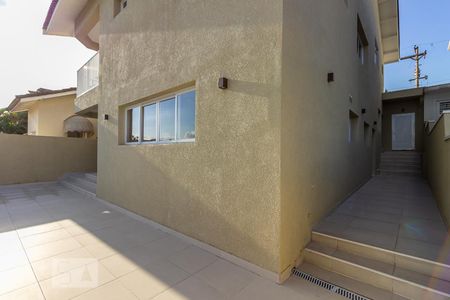 Casa de condomínio à venda com 297m², 4 quartos e 2 vagas Casa de condomínio à venda com 297m², 4 quartos e 2 vagasQuintal