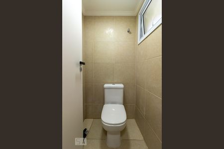 Casa de condomínio à venda com 297m², 4 quartos e 2 vagas Casa de condomínio à venda com 297m², 4 quartos e 2 vagasLavabo