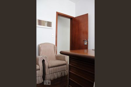 Casa à venda com 500m², 5 quartos e 5 vagasEscritório