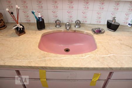 Casa à venda com 500m², 5 quartos e 5 vagasBanheiro 3 - Pia