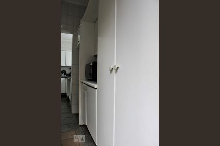 Casa à venda com 500m², 5 quartos e 5 vagasCozinha - Armários