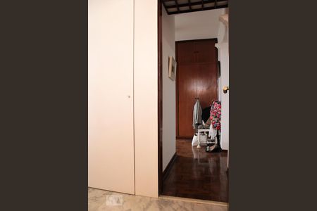 Casa à venda com 500m², 5 quartos e 5 vagasSuíte master - Closet