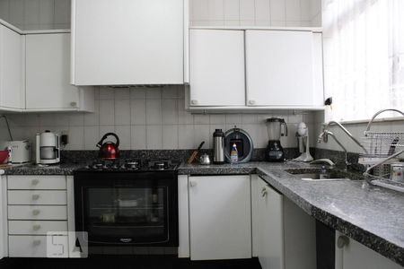 Casa à venda com 500m², 5 quartos e 5 vagasCozinha