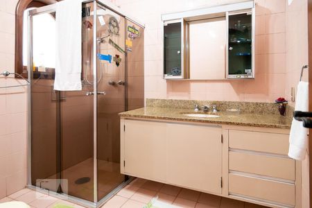 Casa para alugar com 500m², 4 quartos e 2 vagas Casa para alugar com 500m², 4 quartos e 2 vagasBanheiro Quarto 2 - Suíte