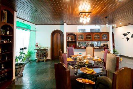 Casa para alugar com 500m², 4 quartos e 2 vagas Casa para alugar com 500m², 4 quartos e 2 vagasSala Jantar