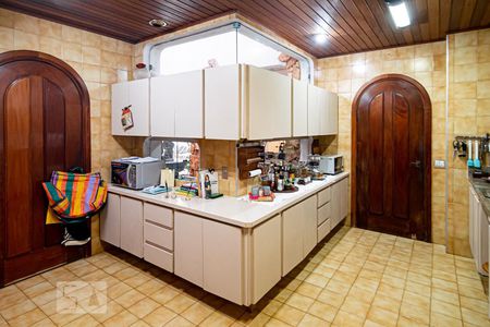 Casa para alugar com 500m², 4 quartos e 2 vagas Casa para alugar com 500m², 4 quartos e 2 vagasCozinha