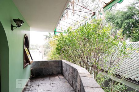 Casa para alugar com 500m², 4 quartos e 2 vagas Casa para alugar com 500m², 4 quartos e 2 vagasVaranda Quarto 1 - Suíte