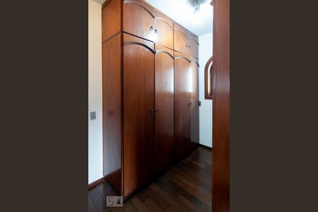 Casa para alugar com 500m², 4 quartos e 2 vagas Casa para alugar com 500m², 4 quartos e 2 vagasCloset Quarto 3 - Suíte