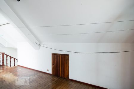 Casa para alugar com 500m², 4 quartos e 2 vagas Casa para alugar com 500m², 4 quartos e 2 vagasSótão