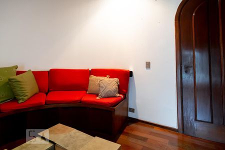 Casa para alugar com 500m², 4 quartos e 2 vagas Casa para alugar com 500m², 4 quartos e 2 vagasSala