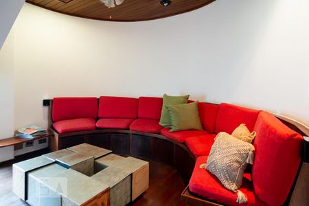 Casa para alugar com 500m², 4 quartos e 2 vagas Casa para alugar com 500m², 4 quartos e 2 vagasSala