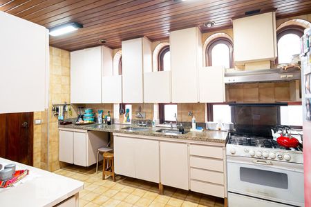 Casa para alugar com 500m², 4 quartos e 2 vagas Casa para alugar com 500m², 4 quartos e 2 vagasCozinha