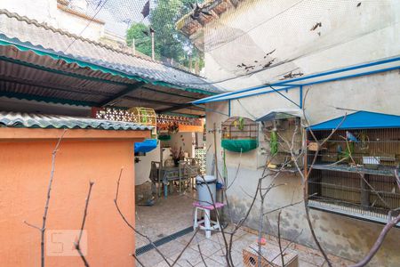 Casa à venda com 120m², 2 quartos e 10 vagasQuintal