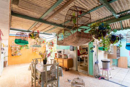 Casa à venda com 120m², 2 quartos e 10 vagasQuintal