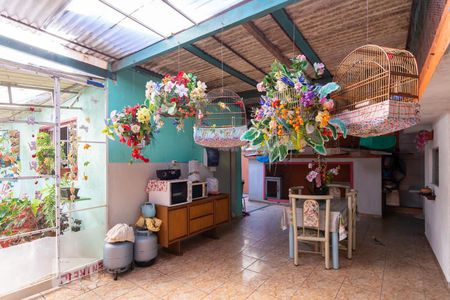 Casa à venda com 120m², 2 quartos e 10 vagasQuintal