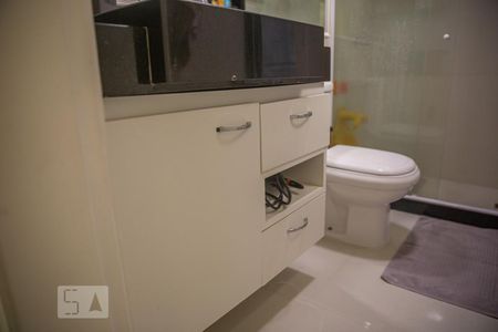 Apartamento à venda com 82m², 3 quartos e 1 vaga Apartamento à venda com 82m², 3 quartos e 1 vagaBanheiro da Suíte