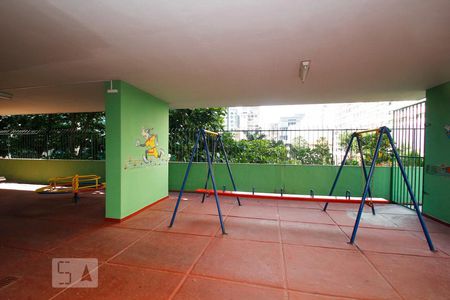 Apartamento à venda com 73m², 2 quartos e 1 vagaÁrea Comum - Playground