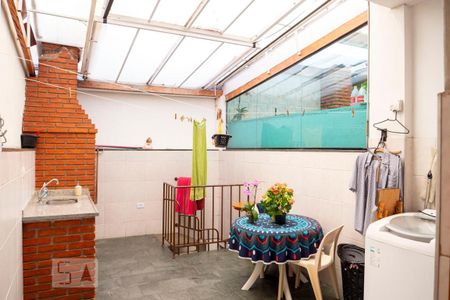 Casa à venda com 102m², 2 quartos e 4 vagasChurrasqueira