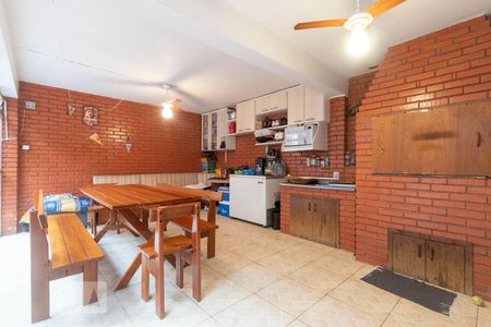 Casa de condomínio à venda com 250m², 4 quartos e 2 vagas Casa de condomínio à venda com 250m², 4 quartos e 2 vagasSalão Churrasqueira