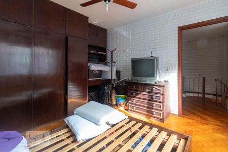 Casa de condomínio à venda com 250m², 4 quartos e 2 vagas Casa de condomínio à venda com 250m², 4 quartos e 2 vagasQuarto de Serviço