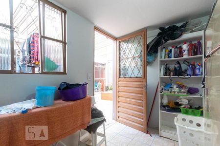 Casa de condomínio à venda com 250m², 4 quartos e 2 vagas Casa de condomínio à venda com 250m², 4 quartos e 2 vagasÁrea de Serviço