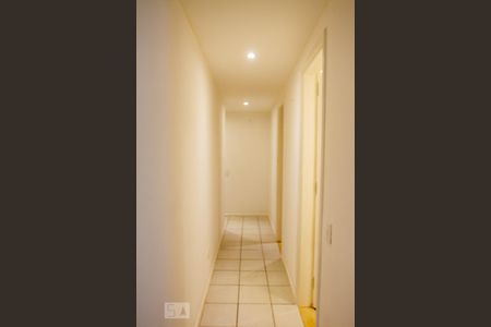 Corredor de apartamento para alugar com 2 quartos, 80m² em Copacabana, Rio de Janeiro