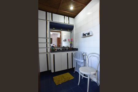 Casa à venda com 444m², 5 quartos e 4 vagasBanheiro da Suíte