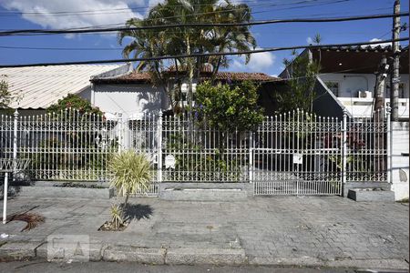 Casa à venda com 444m², 5 quartos e 4 vagasFachada