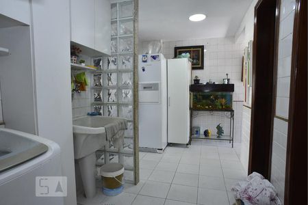 Casa à venda com 444m², 5 quartos e 4 vagasÁrea de Serviço
