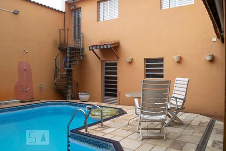 Casa à venda com 240m², 3 quartos e 5 vagas Casa à venda com 240m², 3 quartos e 5 vagasEDÍCULA