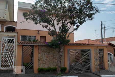 Casa à venda com 240m², 3 quartos e 5 vagas Casa à venda com 240m², 3 quartos e 5 vagasFACHADA