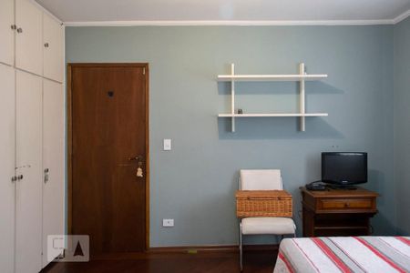 Casa à venda com 240m², 3 quartos e 5 vagas Casa à venda com 240m², 3 quartos e 5 vagasQUARTO 1