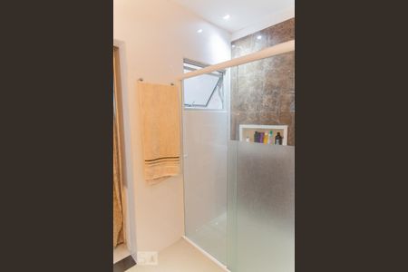 Casa à venda com 245m², 3 quartos e 2 vagas Casa à venda com 245m², 3 quartos e 2 vagasBanheiro da Suíte