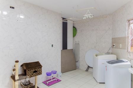 Casa à venda com 245m², 3 quartos e 2 vagas Casa à venda com 245m², 3 quartos e 2 vagasÁrea de Serviço