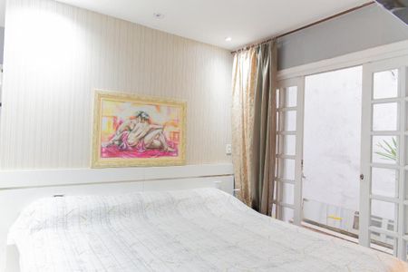 Casa à venda com 245m², 3 quartos e 2 vagas Casa à venda com 245m², 3 quartos e 2 vagasSuíte