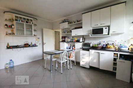 Casa à venda com 600m², 5 quartos e 5 vagasCozinha