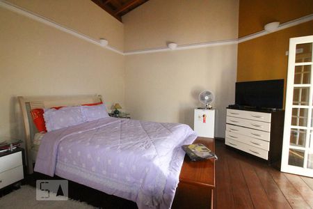 Casa à venda com 600m², 5 quartos e 5 vagasSuíte 5