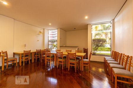 Apartamento à venda com 72m², 3 quartos e 1 vagaÁrea comum - Salão de festas