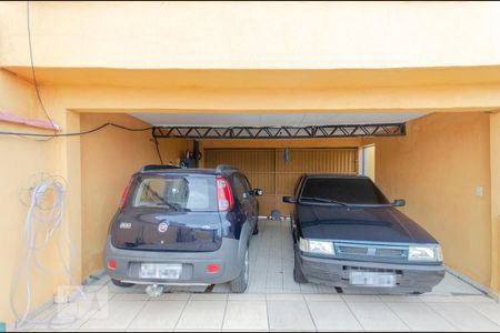 Casa à venda com 227m², 5 quartos e 5 vagas Casa à venda com 227m², 5 quartos e 5 vagasGaragem
