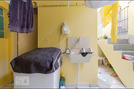 Casa à venda com 227m², 5 quartos e 5 vagas Casa à venda com 227m², 5 quartos e 5 vagasÁrea de Serviço