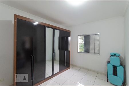 Casa à venda com 227m², 5 quartos e 5 vagas Casa à venda com 227m², 5 quartos e 5 vagasQuarto 2