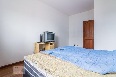 Casa à venda com 460m², 4 quartos e 4 vagas Casa à venda com 460m², 4 quartos e 4 vagasDormitório3