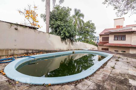 Casa à venda com 460m², 4 quartos e 4 vagas Casa à venda com 460m², 4 quartos e 4 vagasPiscina